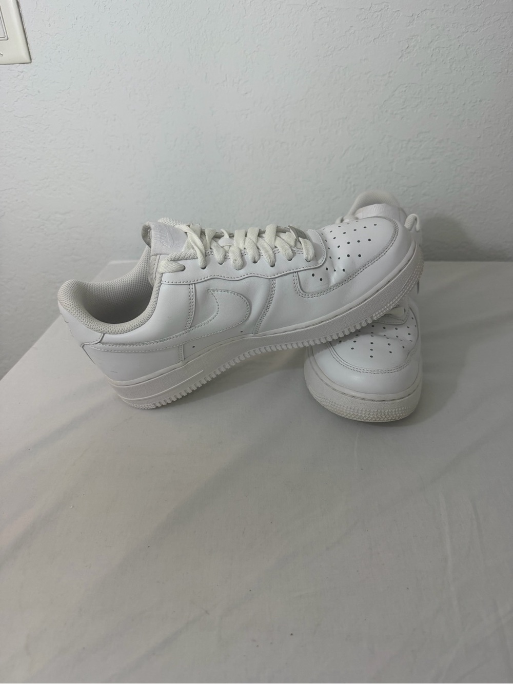 Nike White Men's Athletic Sneakers Low-Top